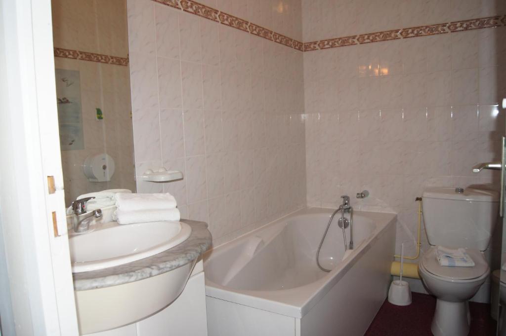 Aux Trois Jean Hotell Le Crotoy Rom bilde